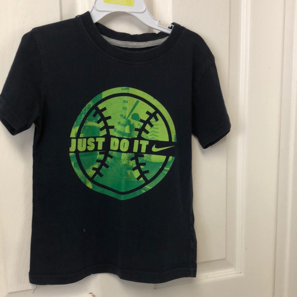 Boys tee shirt, great condition